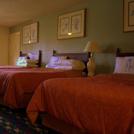 Somerville Inn And Suites Eksteriør billede